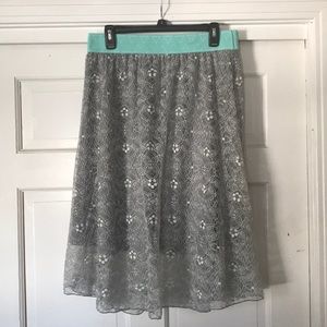 NWOT Large LuLaRoe Lace Lola Skirt - grey
